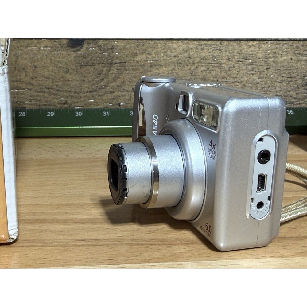 🔥Canon PowerShot A540 6MP Digital Camera 4x Zoom w/ Box SD Card Tested Working - Picture 15 of 16